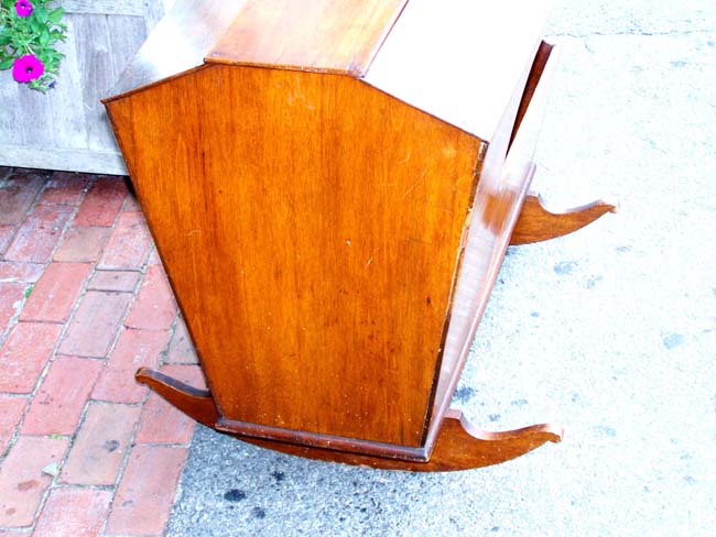 A charming early 19th century American Mahogany Child's Cradle with Canopy circa 1820-1830 — image 3